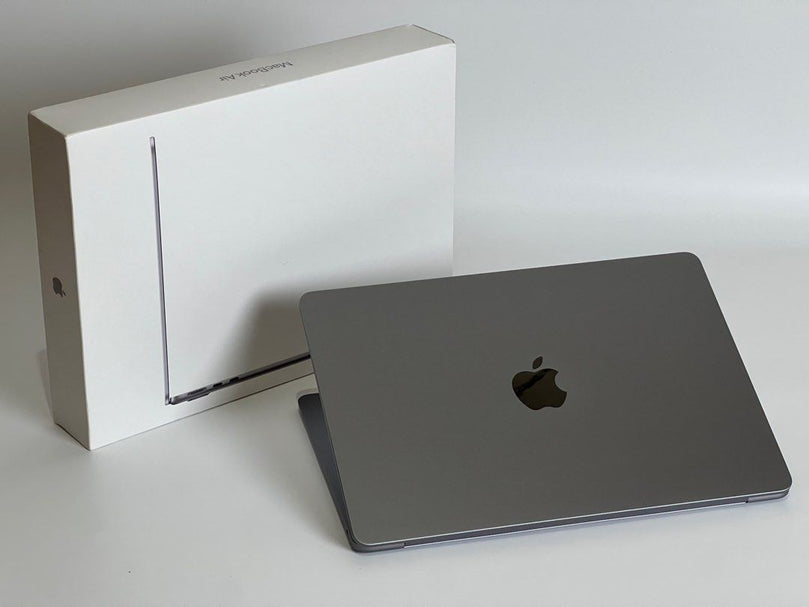 APPLE MACBOOK AIR 13" M2 | APPLE M2 CHIP | 8GB UNIFIED MEMORY | 256GB SSD | INTEGRATED APPLE M2 GRAPHICS | 13.6" LIQUID RETINA DISPLAY WITH TRUE TONE | MACOS | BRAND NEW LAPTOP