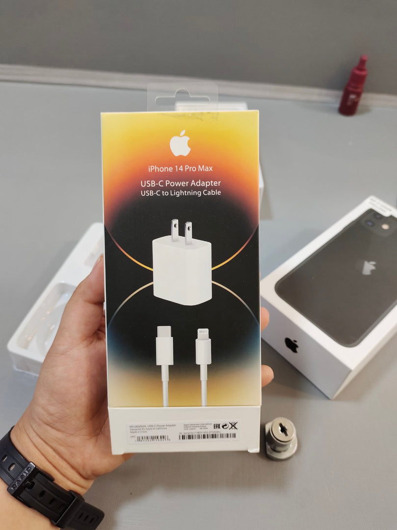 APPLE IPHONE 14 PRO MAX USB-C POWER ADAPTER USB-C TO LIGHTNING CABLE